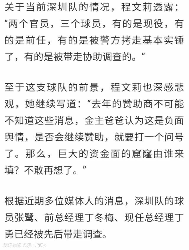 希腊英雄倾覆神话彪悍出击，再现壮阔史诗！“暮光”男打架狠尽秀肌肉，爱山河也爱漂亮人！公元前1200年的古希腊，一名女王在为众神之神宙斯Zeus生下一子后，她的孩子——海格力斯，被付与颠覆国王虐政、重建和平的气力但海格力斯其实不知道本身的真实身份和任务，他巴望的只有一件工具——克里特公主赫伯的爱。而赫伯已被许配给海格力斯的哥哥。当海格力斯贯通到本身伟年夜的任务时，他必需决定：带着真爱逃离或完成本身的任务成为本身时期的英雄……